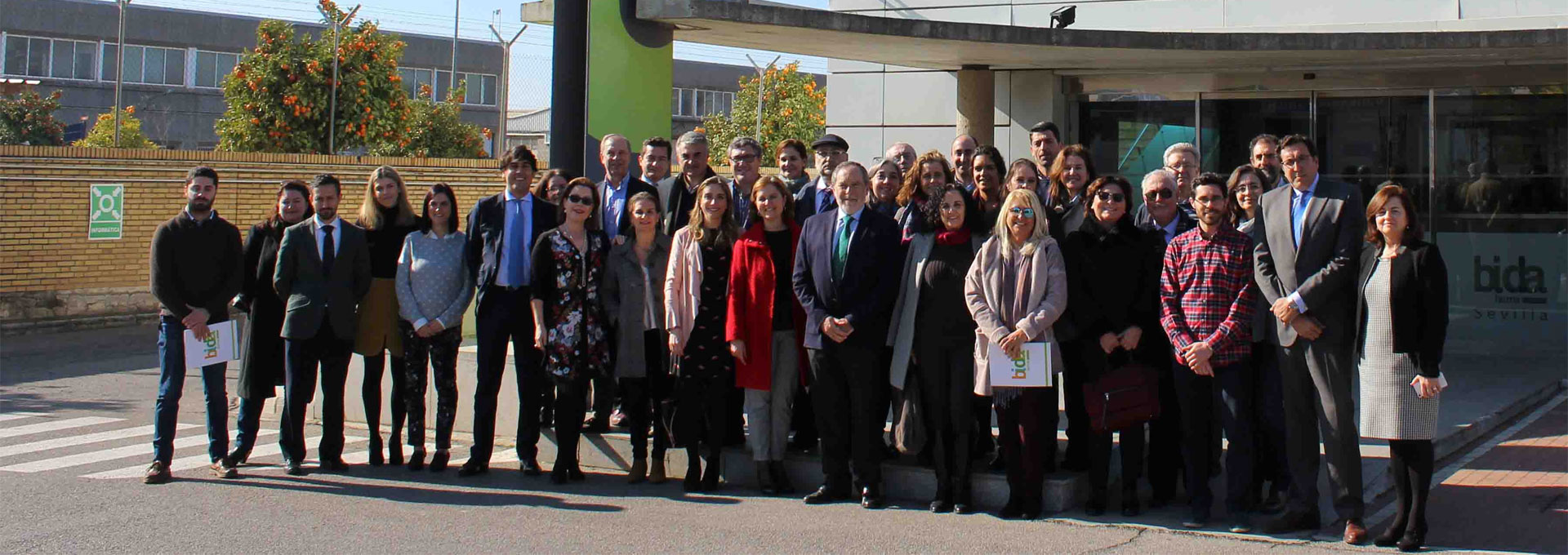 Los profesores de Farmacia visitan Bidafarma