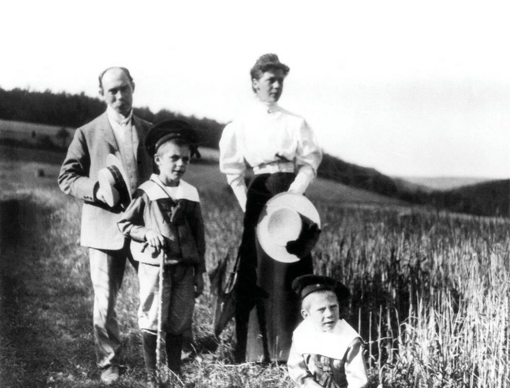 Wunderschöne Werner Heisenberg Enkelkinder Bilder