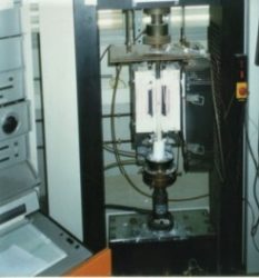 Universal mechanical testing machine equipped with a furnace for room and high temperature tests (Zwick / Roell Zmart. Pro Instron 1185)