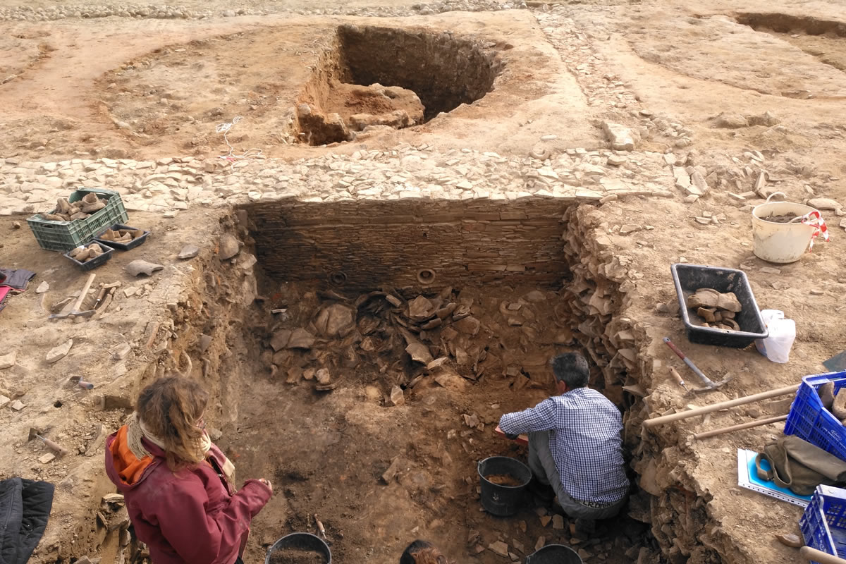 Excavaciones arqueol&oacute;gicas en el alfar romano de &ldquo;El Moh&iacute;no&rdquo; (Palma del R&iacute;o, C&oacute;rdoba)
Investigador responsable: Enrique Garc&iacute;a Vargas,
Dpto. Prehistoria y Arqueolog&iacute;a