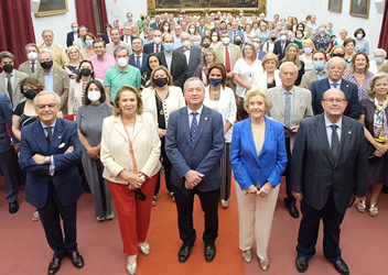 Concha Yoldi participa en el XXV aniversario del Aula de la Experiencia