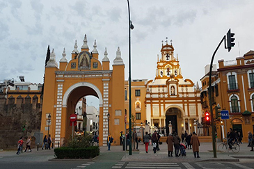 Puerta de la Macarena